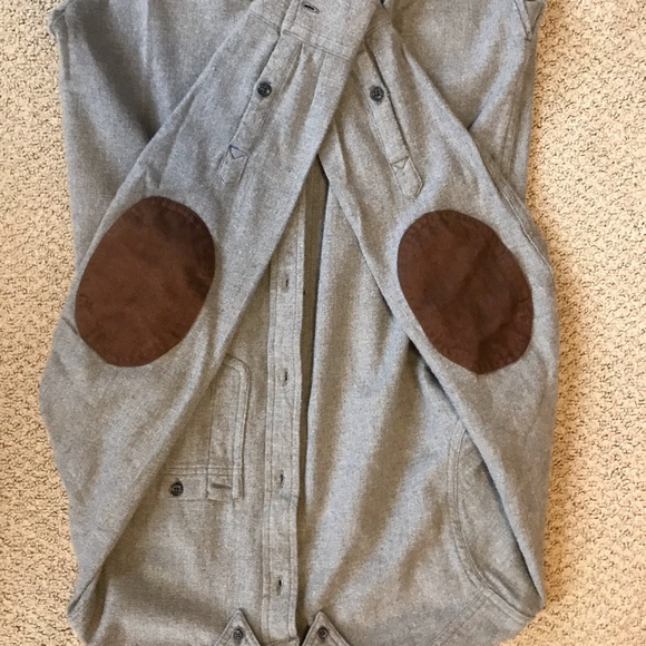 GAP flannel button down shirt - Picture 2 of 3